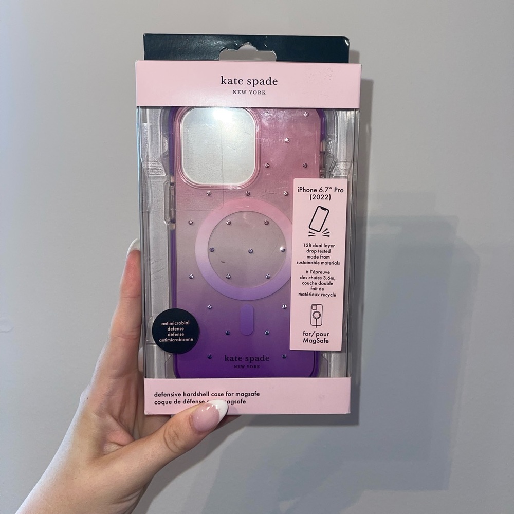 Kate Spade IPhone 6.7” (2022) MagSafe case